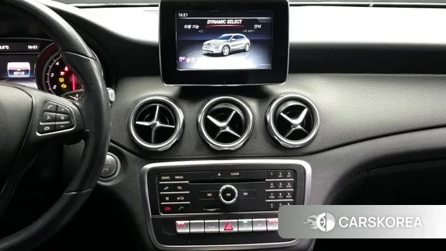 Mercedes-Benz GLA-Class X156 2019 Белый из Кореи, фото 5