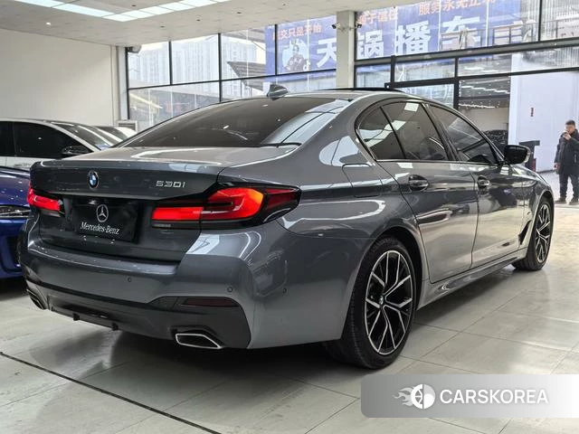 BMW 5 series (imported) 2023 Темно-серый из Китая, фото 5