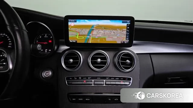 Mercedes-Benz C-Class W205 2019 Белый из Кореи, фото 5