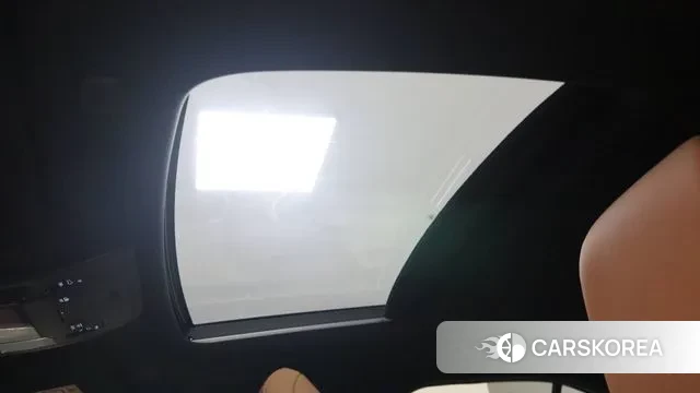 Lexus UX300h 2024 Серебристо-серый из Кореи, фото 5