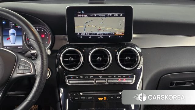 Mercedes-Benz GLC-Class X253 2019 Белый из Кореи, фото 5
