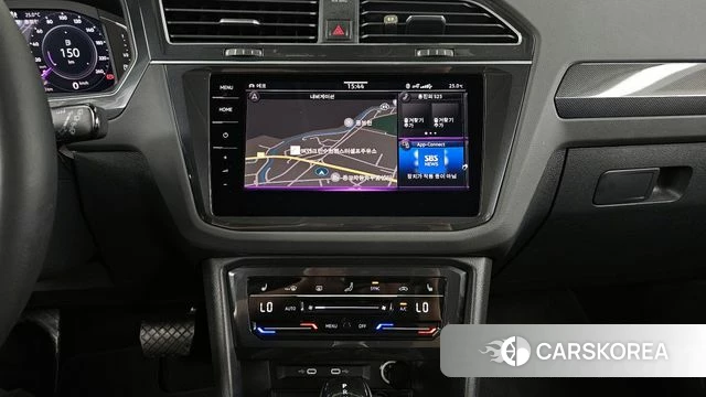 Volkswagen Tiguan second Generation 2024 Белый из Кореи, фото 5