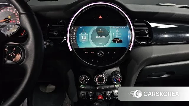 Mini Cooper 2021 Жемчужный цвет из Кореи, фото 5