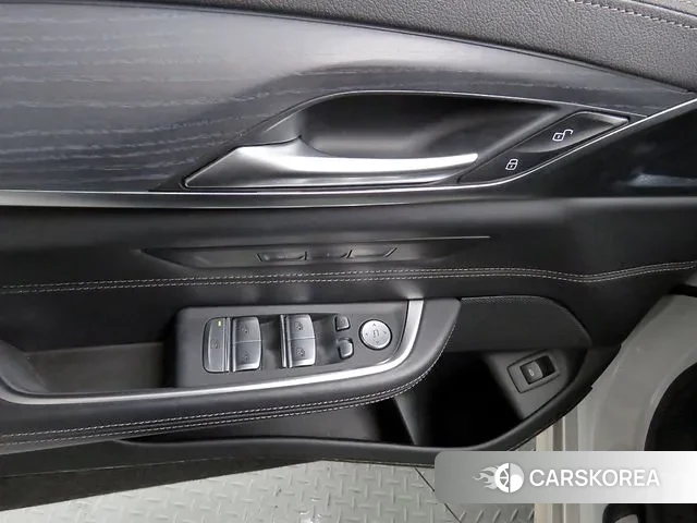 BMW 6 Series GT (G32) 2021 Белый из Кореи, фото 5