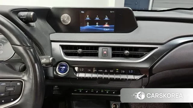 Lexus UX250h 2019 Белый из Кореи, фото 5