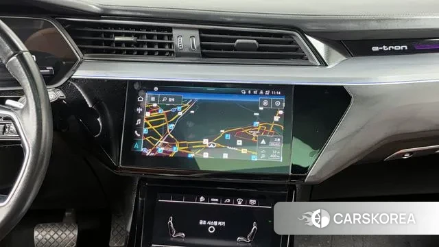 Audi e-Tron 2021 Серебряный из Кореи, фото 5