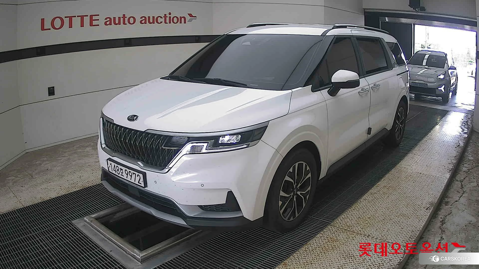 Kia Carnival 2021 Snow White Pearl (optional) из Кореи, фото 5