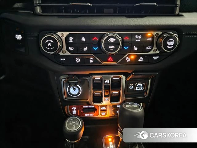 Jeep Wrangler (JL) 2025 Светло-зеленый из Кореи, фото 5