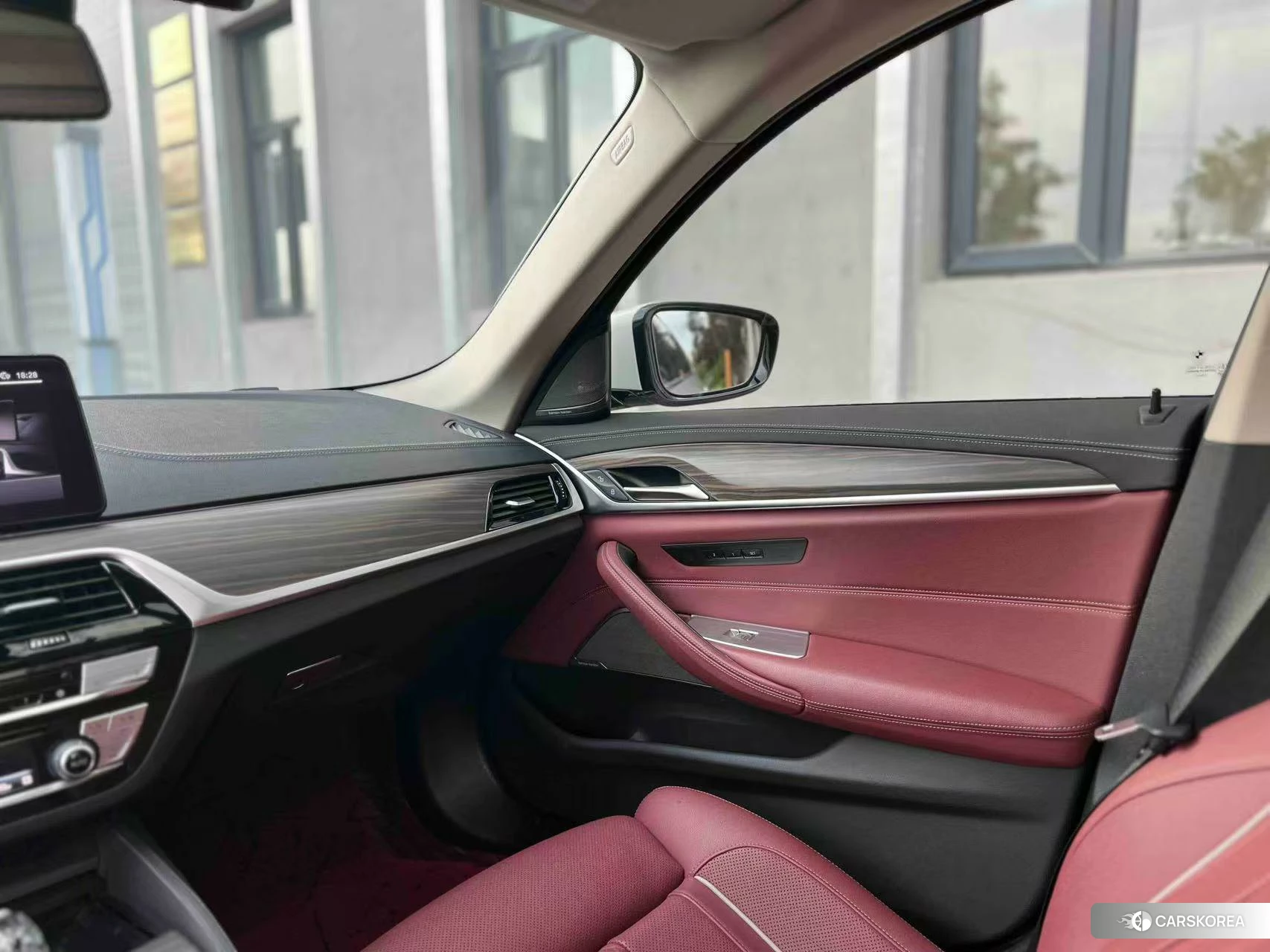 BMW 5 series 2020 Белый из Китая, фото 5