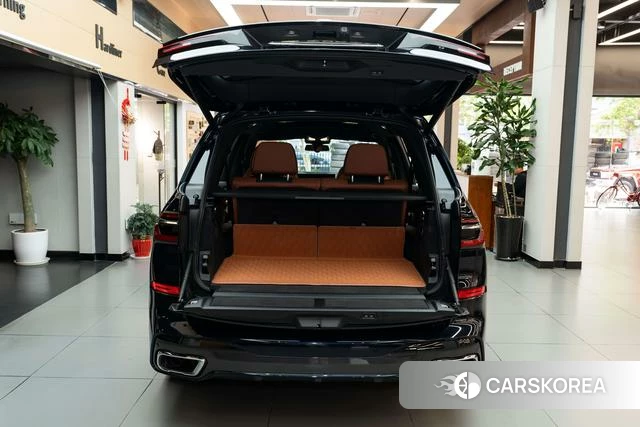 BMW X7 2024 Черный из Китая, фото 5