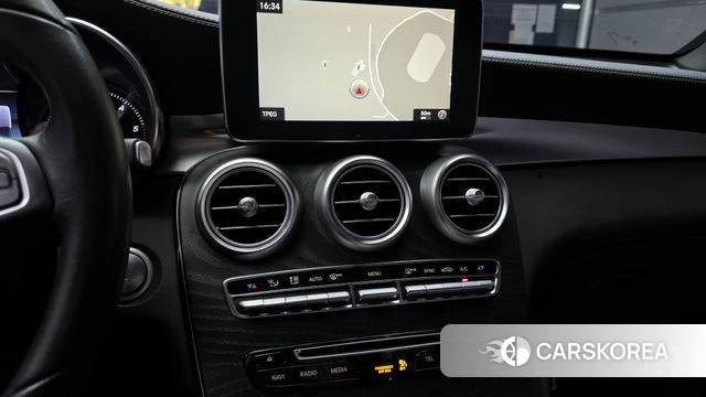 Mercedes-Benz GLC-Class X253 2018 Белый из Кореи, фото 5