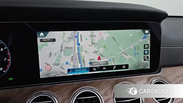 Mercedes-Benz E-Class W213 2022 Белый из Кореи, фото 5