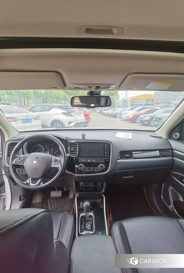 Mitsubishi  Outlander 2020 Белый из Китая, фото 5