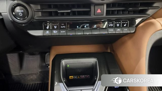 Toyota Crown Crossover 2026 Белый из Кореи, фото 5