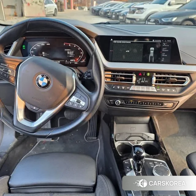 BMW 1 Series (F40) 2023 Белый из Кореи, фото 5