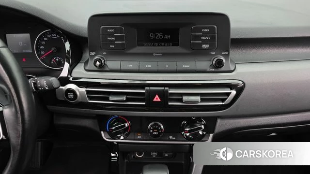 Kia Seltos 2022 Белый из Кореи, фото 5