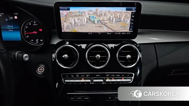 Mercedes-Benz C-Class W205 2019 Белый из Кореи, фото 5