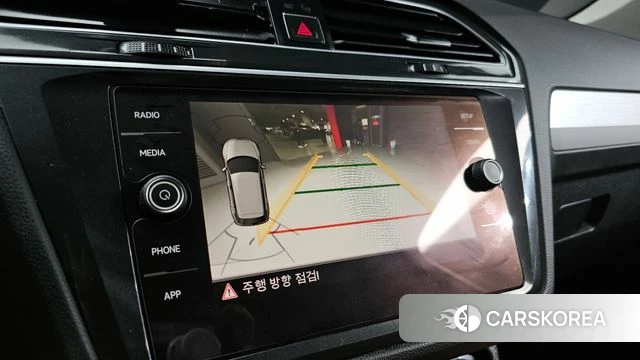 Volkswagen Tiguan second Generation 2018 Белый из Кореи, фото 5