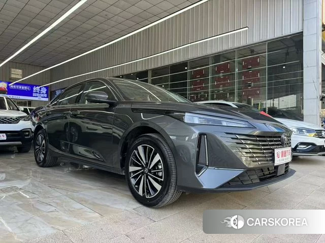 Chang'an Yidong PHEV 2026 Темно-серый из Китая, фото 5