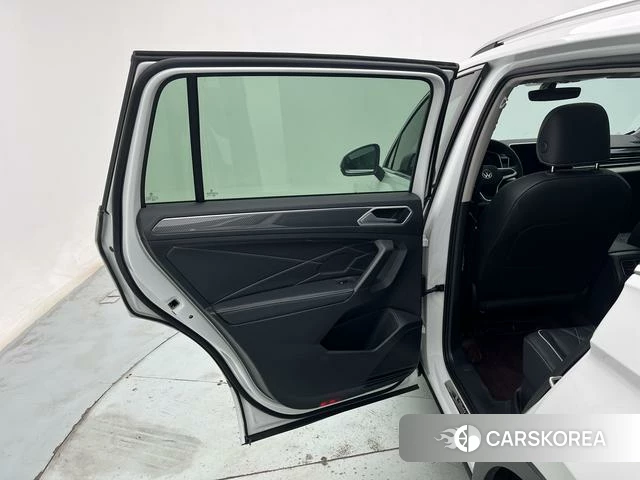 Volkswagen Tiguan L 2024 Белый из Китая, фото 5