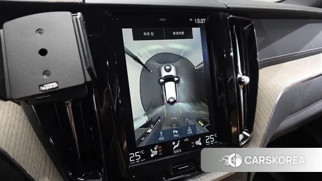 Volvo XC60 second Generation 2018 Белый из Кореи, фото 5