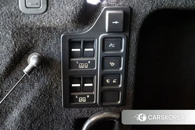 Land Rover Discovery 5 2023 Серый из Кореи, фото 5