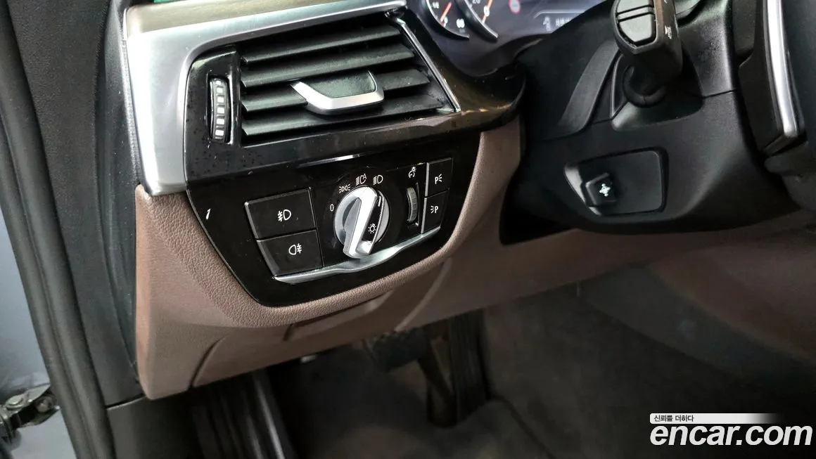 BMW 6 Series GT (G32) 2018 Небесно-голубой из Кореи, фото 5