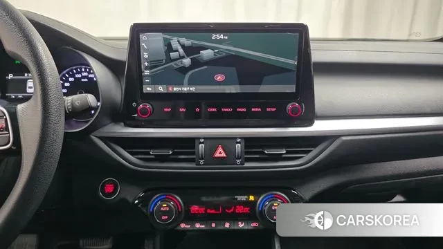 Kia The New K3 2nd generation 2022 Белый из Кореи, фото 5