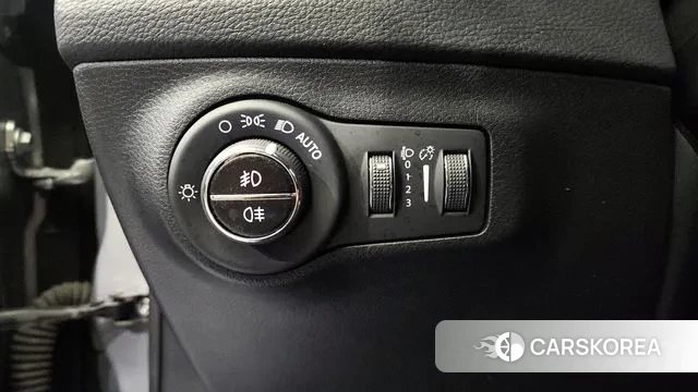 Jeep Compass 2nd Generation 2018 Серебряный из Кореи, фото 5