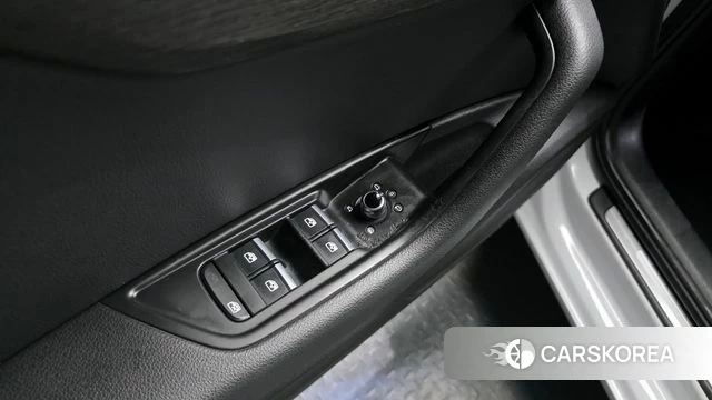 Audi A4 (B9) 2018 Белый из Кореи, фото 5