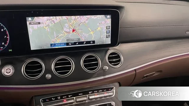 Mercedes-Benz E-Class W213 2023 Белый из Кореи, фото 5