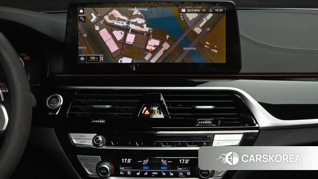 BMW 5 Series (G30) 2022 Белый из Кореи, фото 5