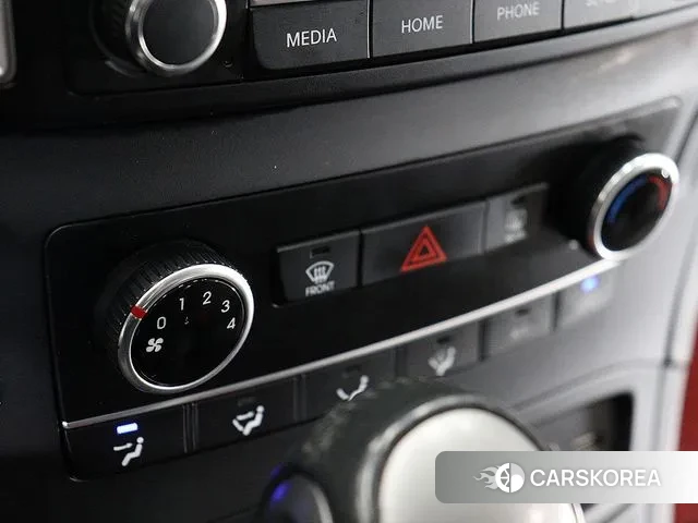 Hyundai The New Grand Starex 2021 Белый из Кореи, фото 5