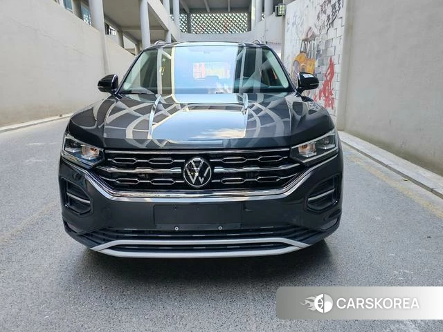 Volkswagen Tanyue 2022 Темно-серый из Китая, фото 5