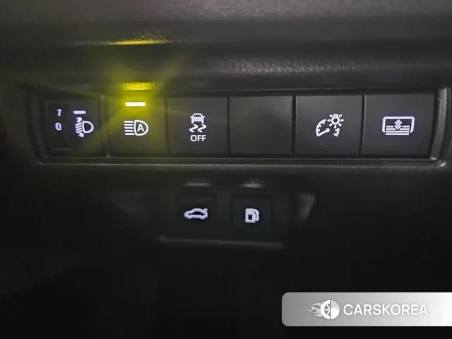 Toyota Camry (XV80) 2025 Серебряный из Кореи, фото 5