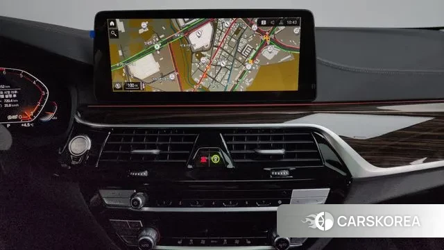 BMW 5 Series (G30) 2023 Белый из Кореи, фото 5