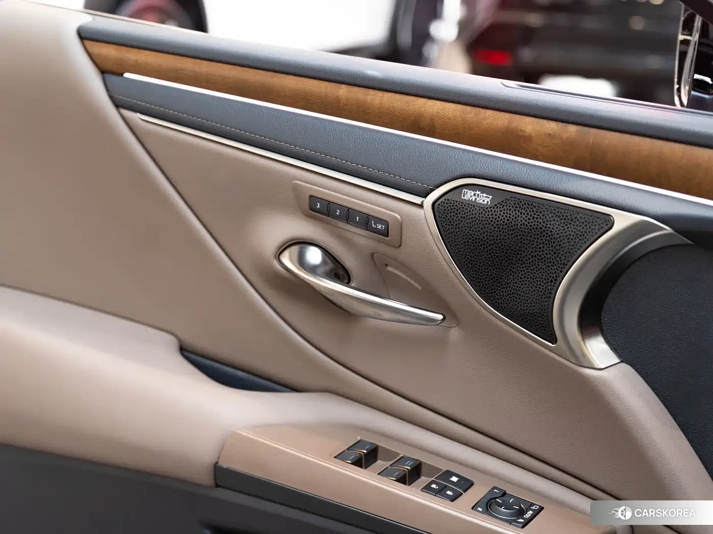 Lexus ES 2025 Silver/gray из Китая, фото 5