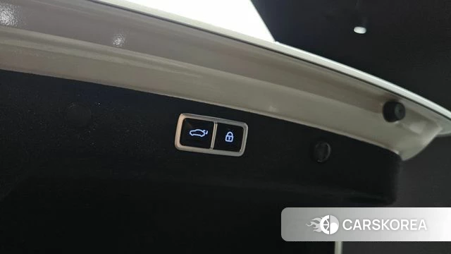 Hyundai Grandeur Hybrid (GN7) 2023 Белый из Кореи, фото 5