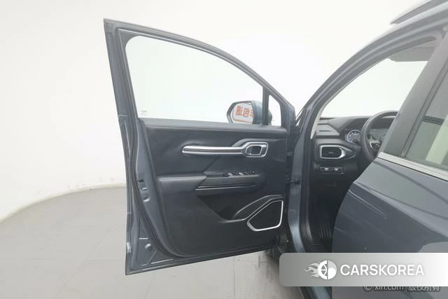 Geely Automobile Haoyue 2021 Темно-серый из Китая, фото 5