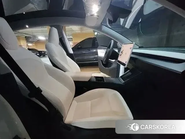 Tesla Model Y 2025 Белый из Кореи, фото 5