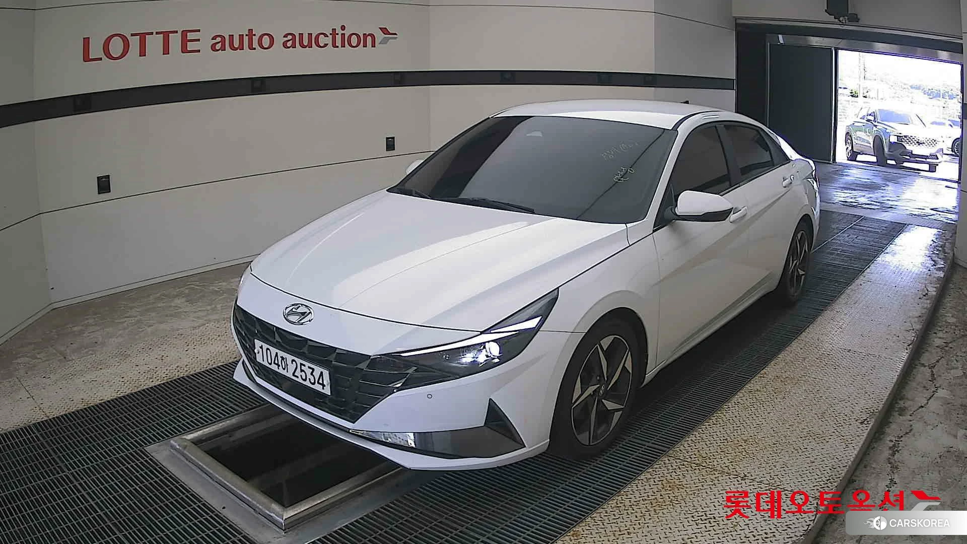 Hyundai Avante 2021 Polar White из Кореи, фото 5