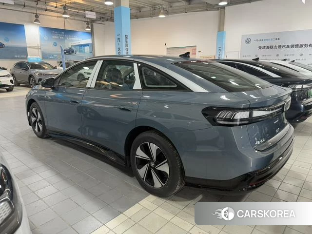 Volkswagen ID.7 VIZZION 2026 Темно-серый из Китая, фото 5