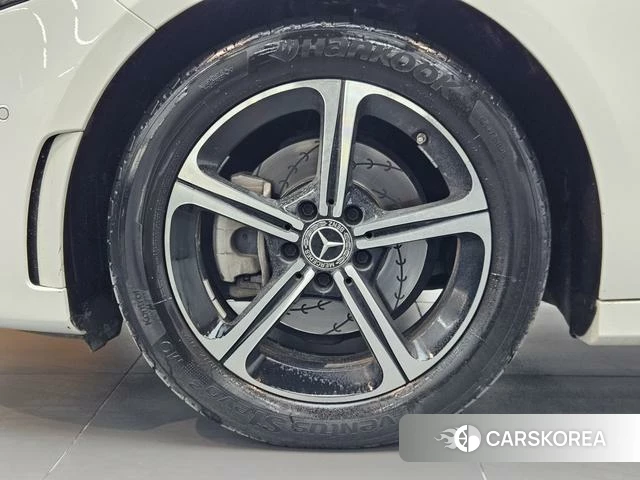 Mercedes-Benz Class A 2022 Белый из Китая, фото 5