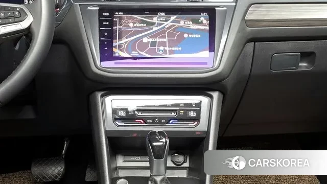 Volkswagen Tiguan Allspace 2023 Белый из Кореи, фото 5