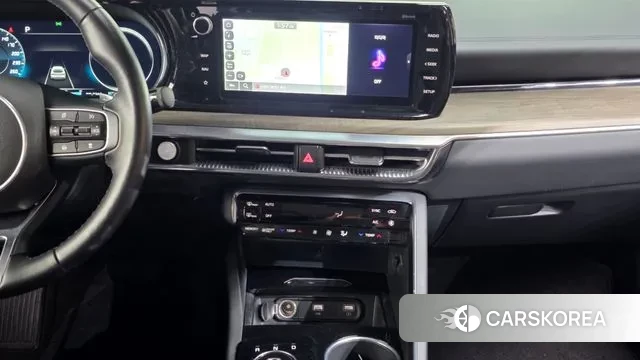 Kia K5 Hybrid 3rd Generation 2023 Черный из Кореи, фото 5