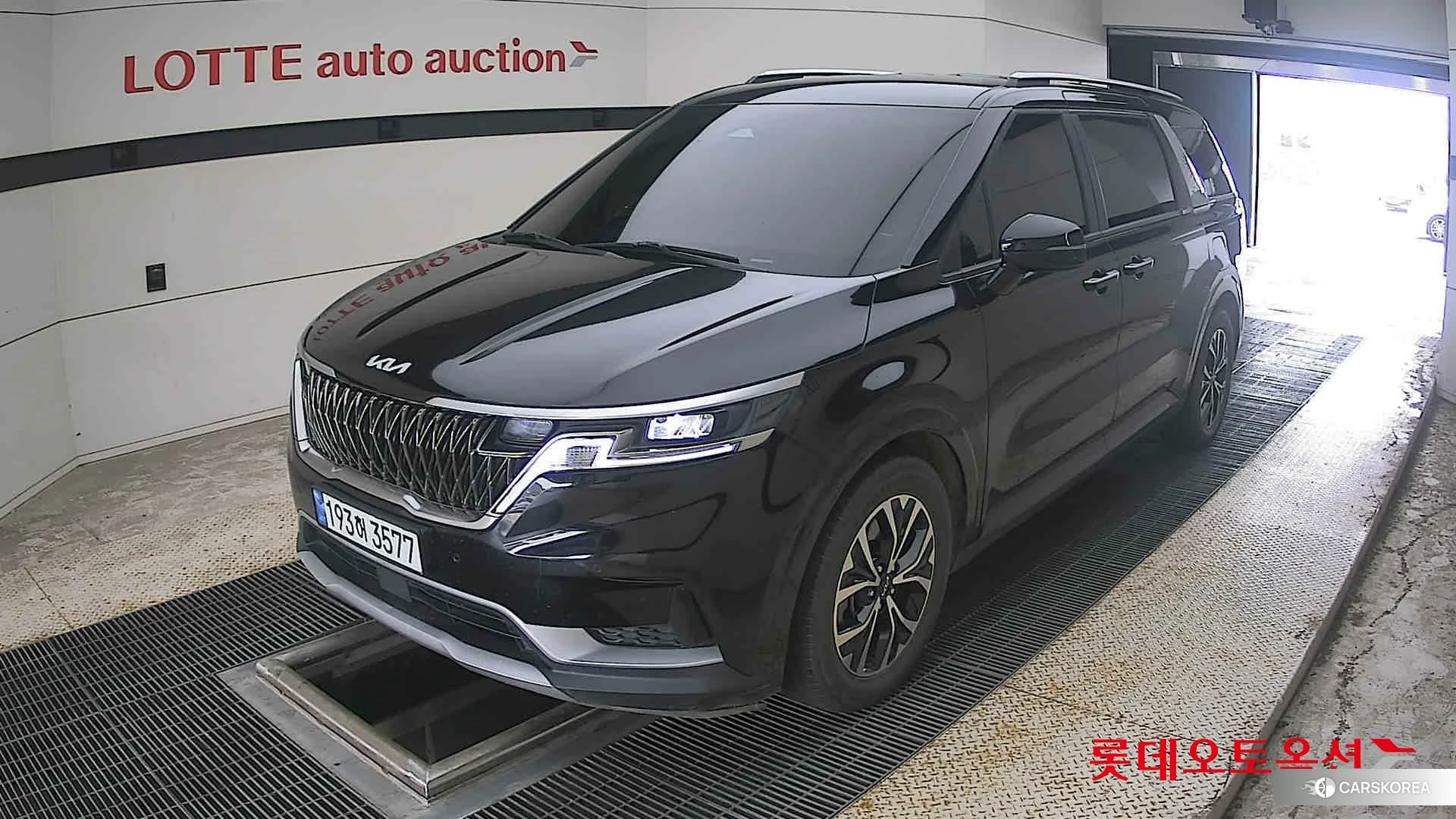 Kia Carnival 2023 Aurora Black Pearl из Кореи, фото 5