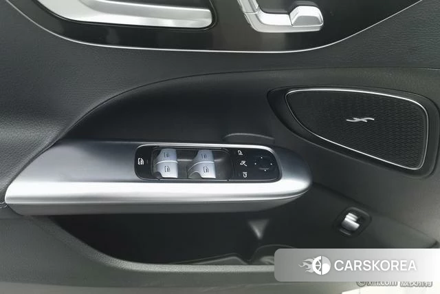 Mercedes-Benz Class C 2023 Белый из Китая, фото 5