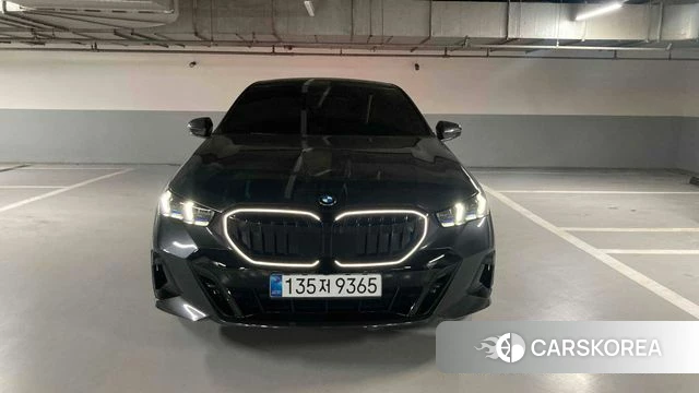 BMW 5 Series (G60) 2024 Серый из Кореи, фото 5