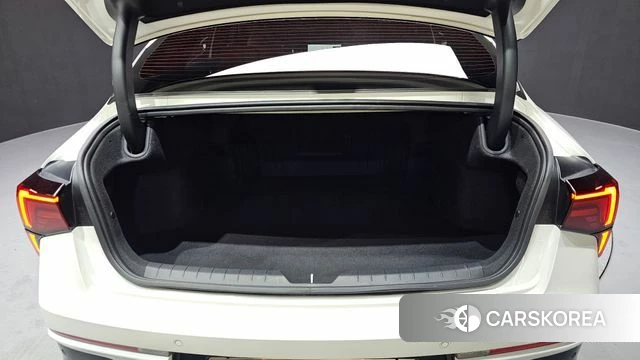 Kia The New K5 3rd generation 2023 Белый из Кореи, фото 5