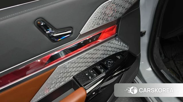 BMW i7 (G70) 2024 Светло-серебряный цвет из Кореи, фото 5